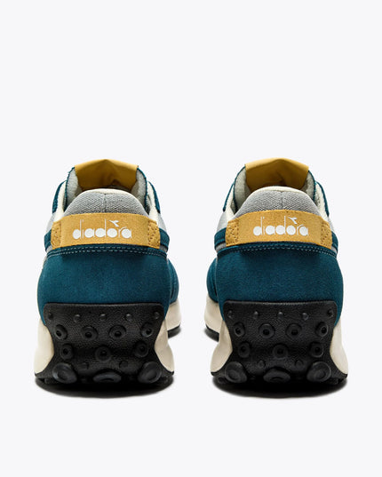 Diadora Race Suede SW Sporty Trainers in Quarry/Tapestry