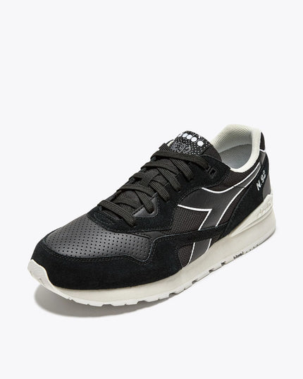 Diadora N.92 ADVANCE Trainers in Black