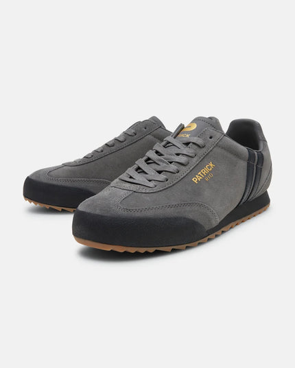 Patrick Rio Runner Suede Trainer in Charcoal/Black