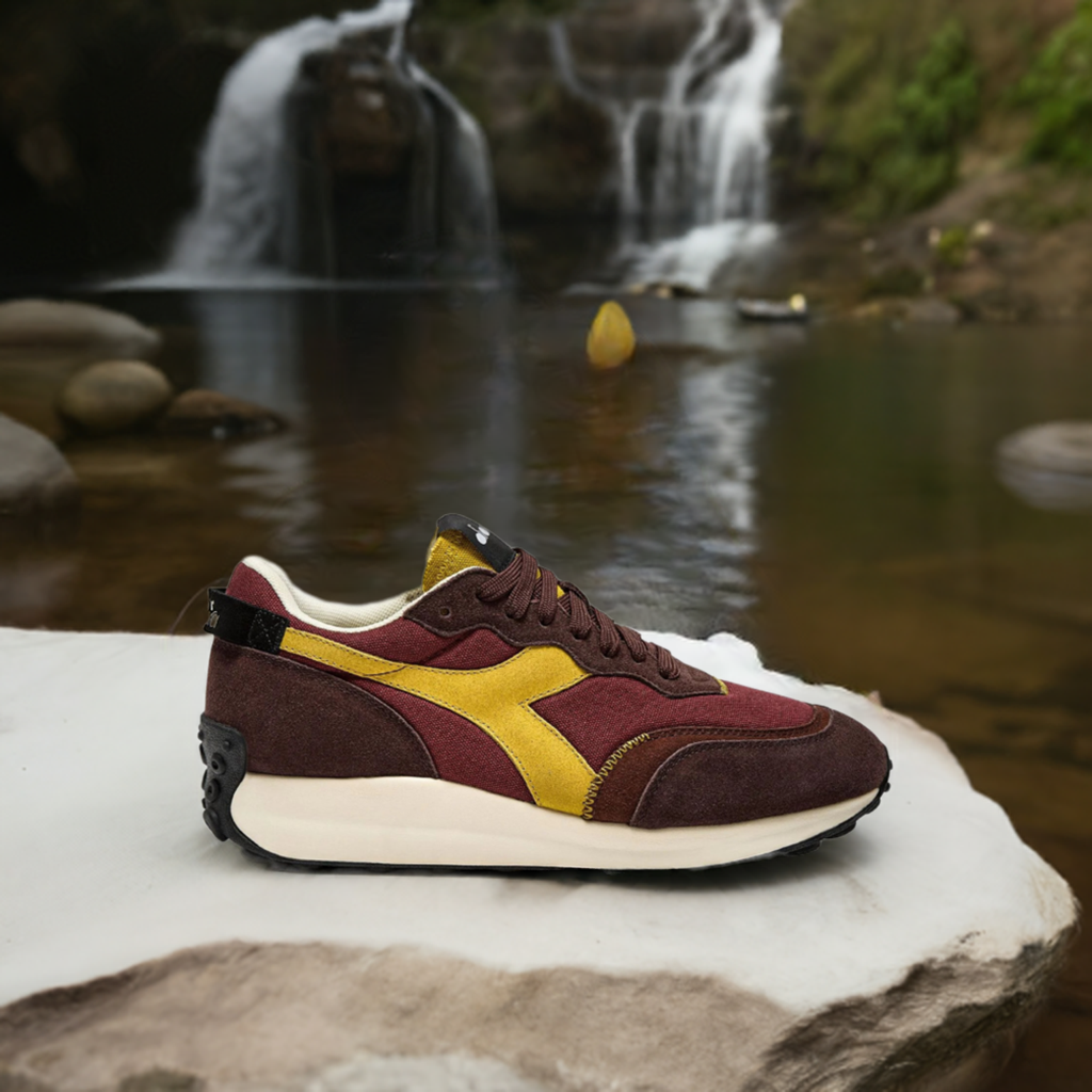 Diadora RACE Suede SW Trainers Burgundy