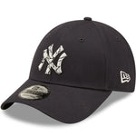 Charger l&#39;image dans la galerie, New Era NY Marble Infil 9Forty Curved Peak Baseball Cap Navy - Raw Menswear

