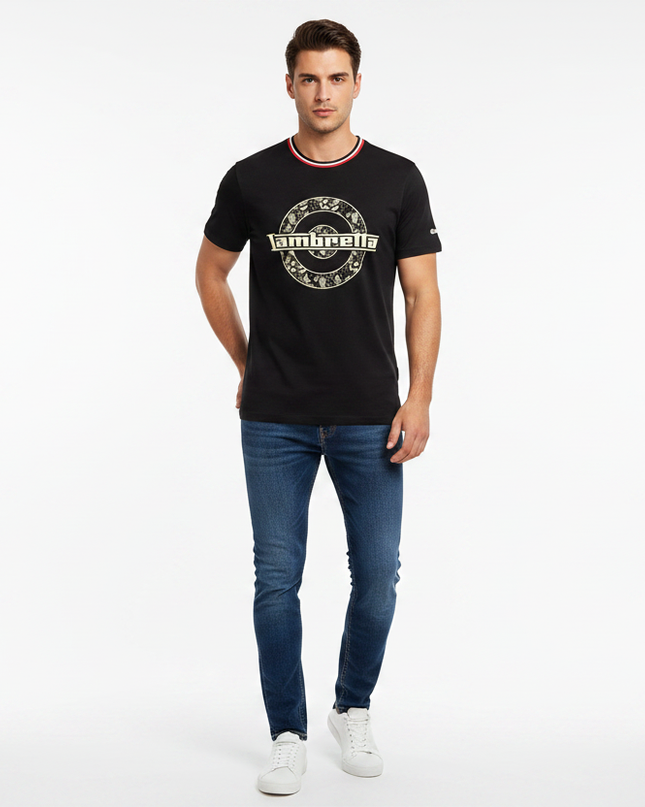 Male model wearing Lambretta t-shirt