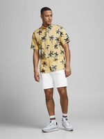 Load image into Gallery viewer, Jack &amp; Jones Bowie Solid Chino Shorts White - Raw Menswear
